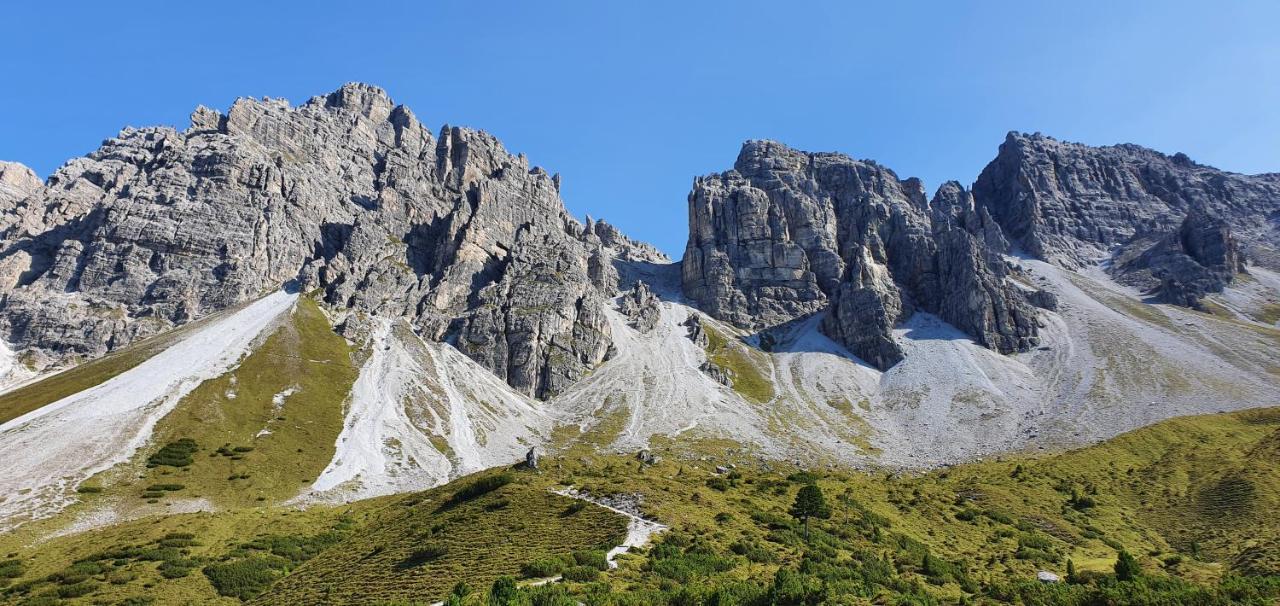 Gaestehaus Landhaus Tyrol กรีส อิม เซลเรน ภายนอก รูปภาพ