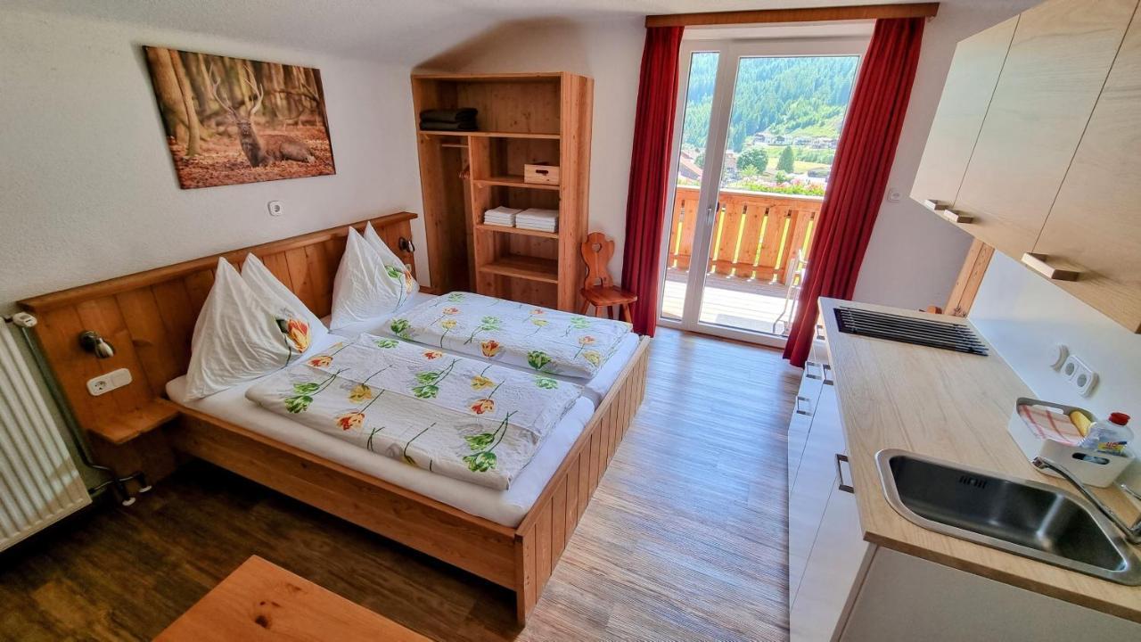 Gaestehaus Landhaus Tyrol กรีส อิม เซลเรน ภายนอก รูปภาพ