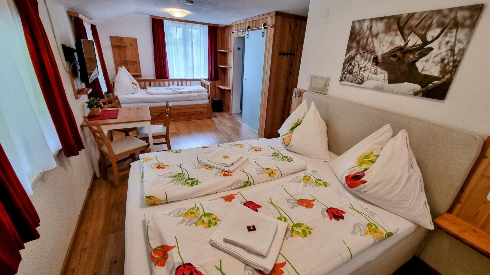 Gaestehaus Landhaus Tyrol กรีส อิม เซลเรน ภายนอก รูปภาพ
