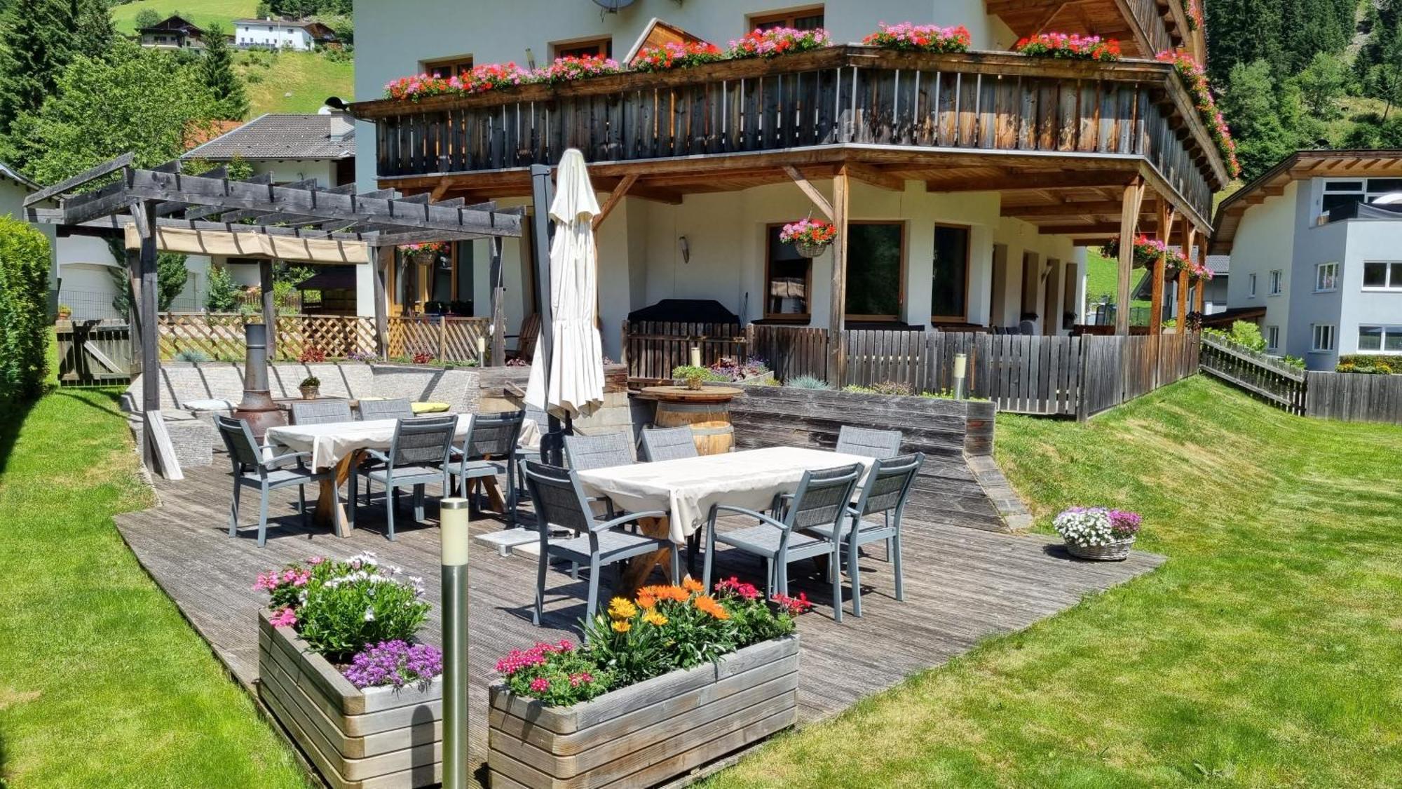 Gaestehaus Landhaus Tyrol กรีส อิม เซลเรน ภายนอก รูปภาพ