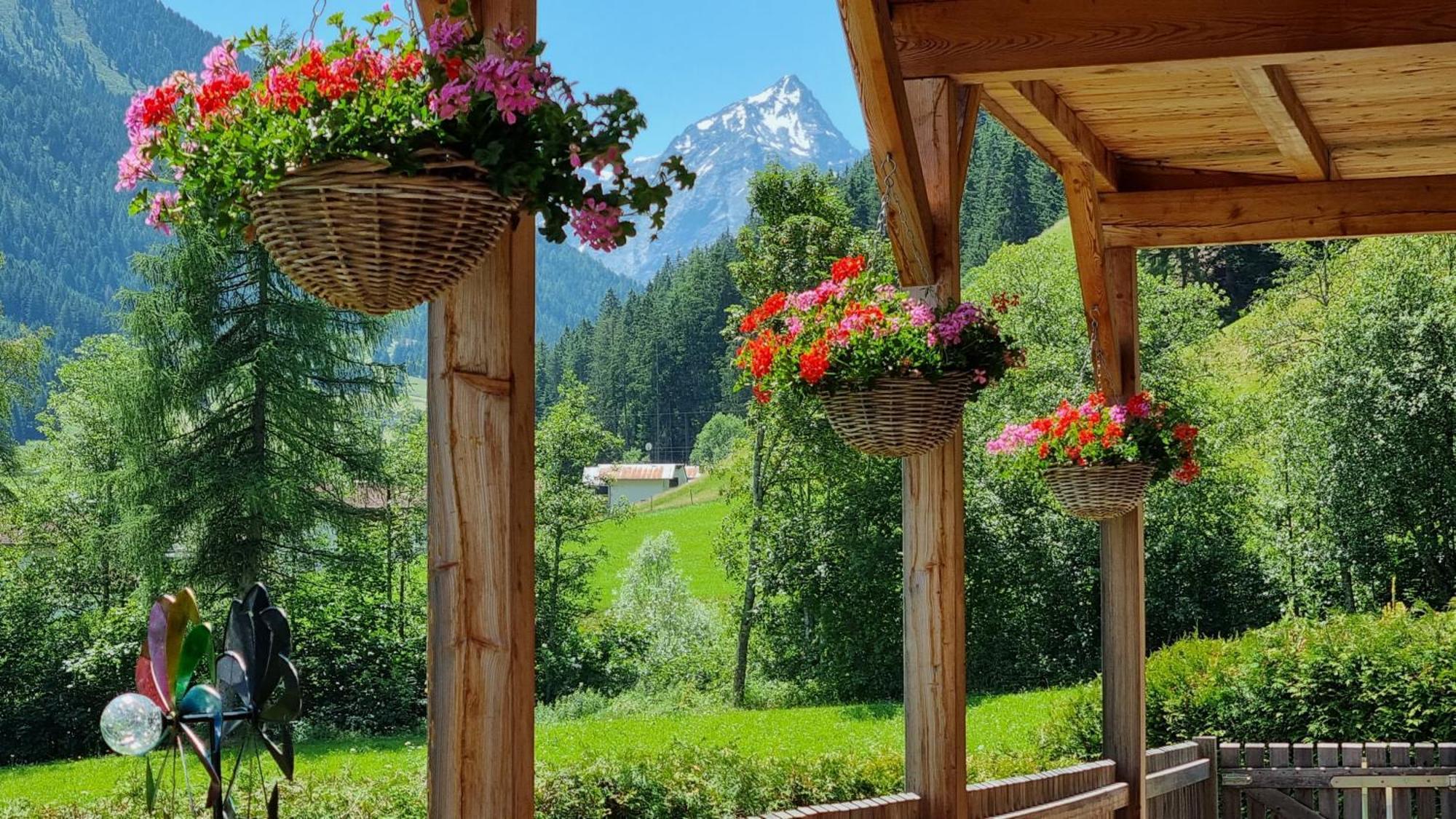 Gaestehaus Landhaus Tyrol กรีส อิม เซลเรน ภายนอก รูปภาพ