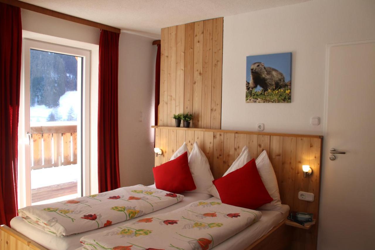 Gaestehaus Landhaus Tyrol กรีส อิม เซลเรน ภายนอก รูปภาพ